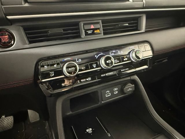 Used 2025 Honda Pilot Black Edition image 23