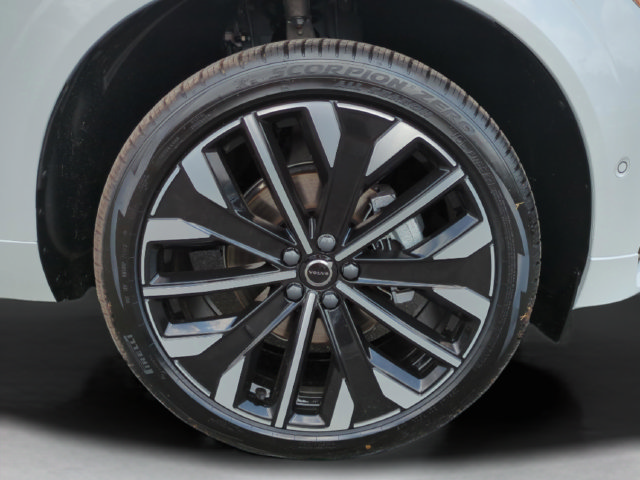 New 2026 Volvo XC60 B5 Ultra w/ Protection Package Premier AWD/4WD image 28