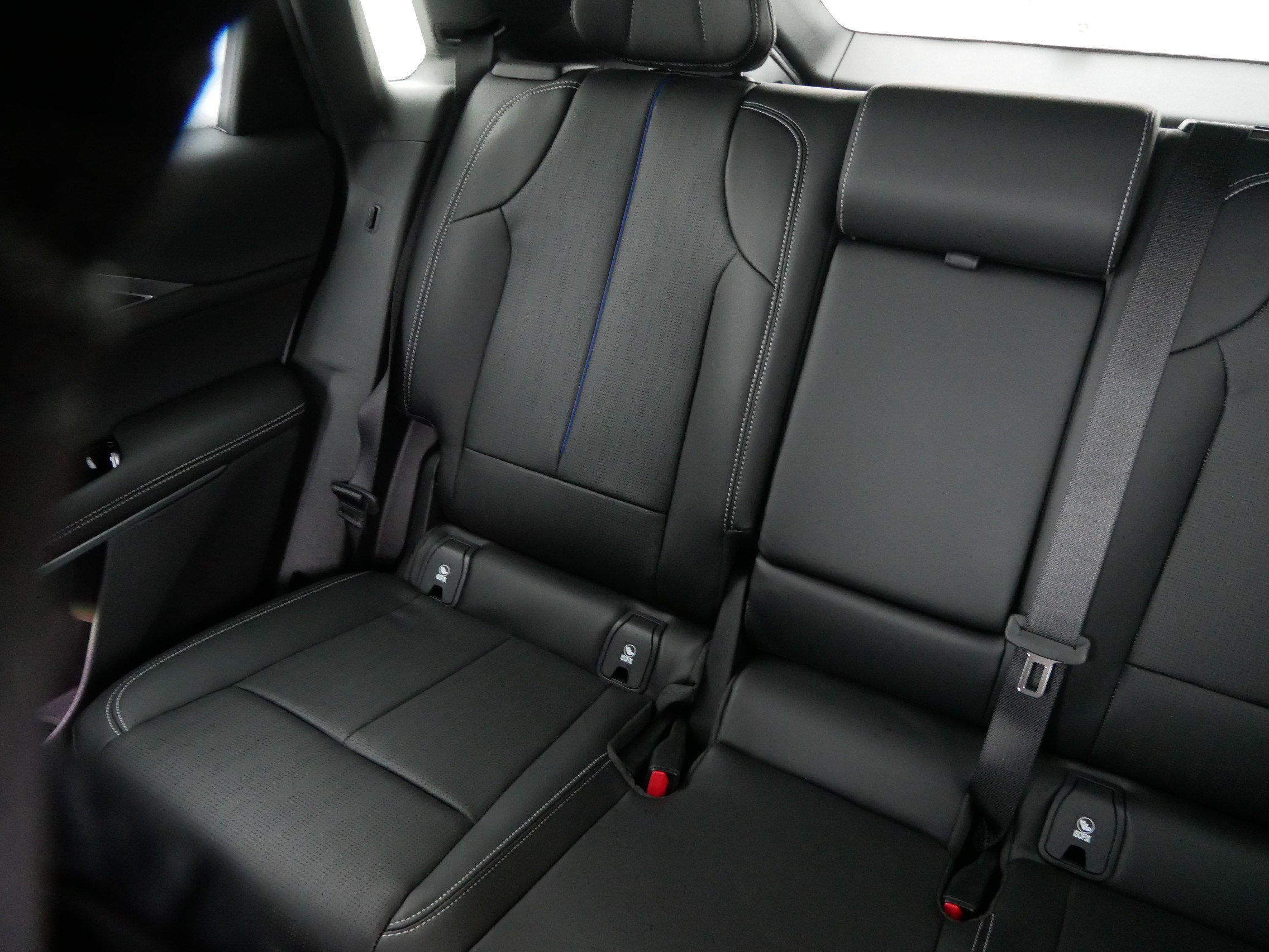 Used 2026 Cadillac Lyriq Premium Sport w/ LPO, Floor Liner Package AWD/4WD image 10