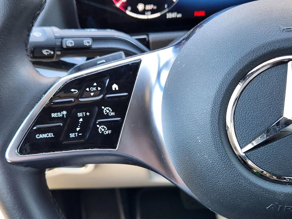 Used 2025 Mercedes-Benz GLA 250 4MATIC image 28