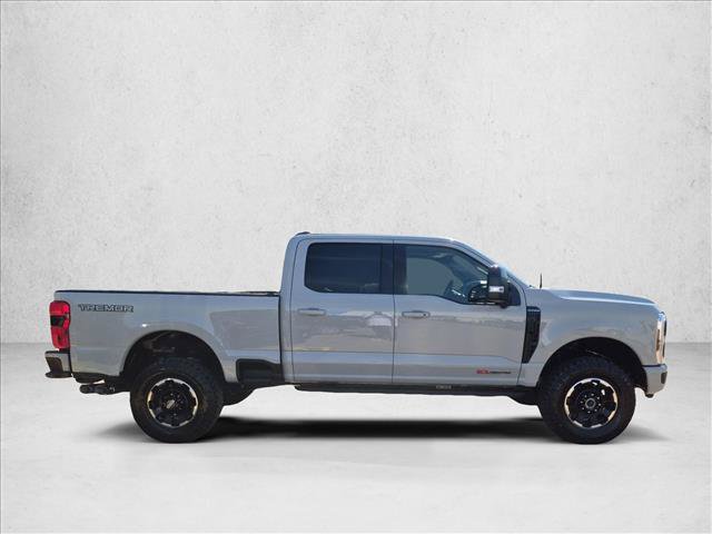 Used 2025 Ford F250 Platinum w/ Tremor Off-Road Package AWD/4WD image 4