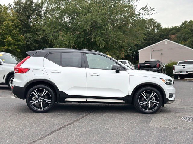 Used 2021 Volvo XC40 T5 R-Design AWD/4WD image 7