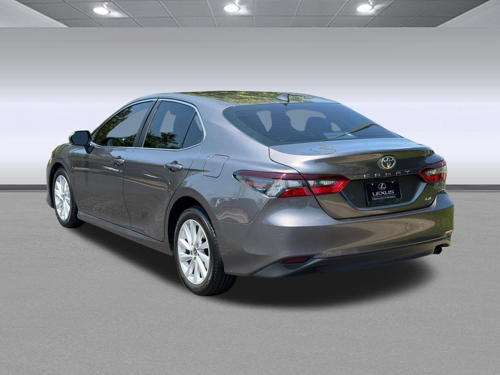 Used 2024 Toyota Camry LE FWD image 3