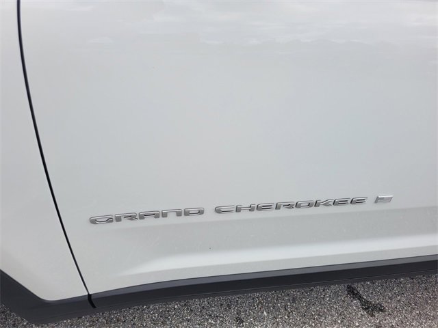 New 2025 Jeep Grand Cherokee Laredo X image 3