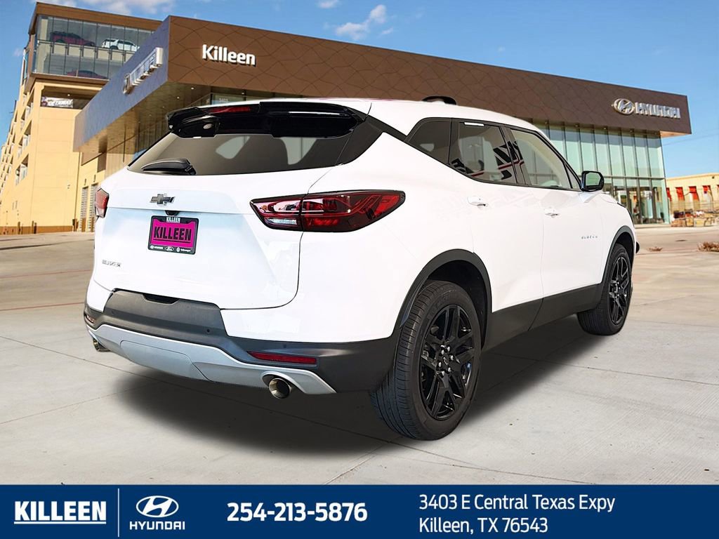 Used 2023 Chevrolet Blazer LT w/ Driver Confidence Package image 8