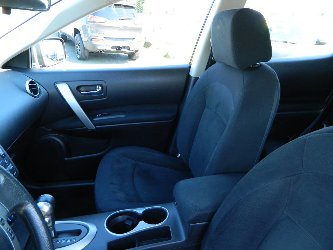 Used 2009 Nissan Rogue S image 13