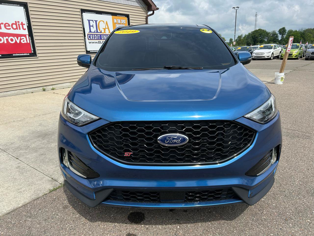 Used 2019 Ford Edge ST w/ Convenience Package AWD/4WD image 2