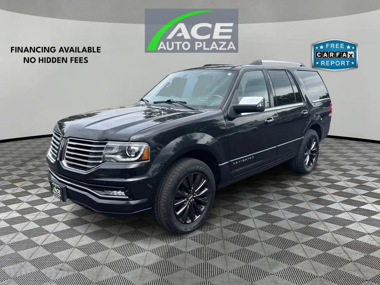 Used 2015 Lincoln Navigator 4WD image 2