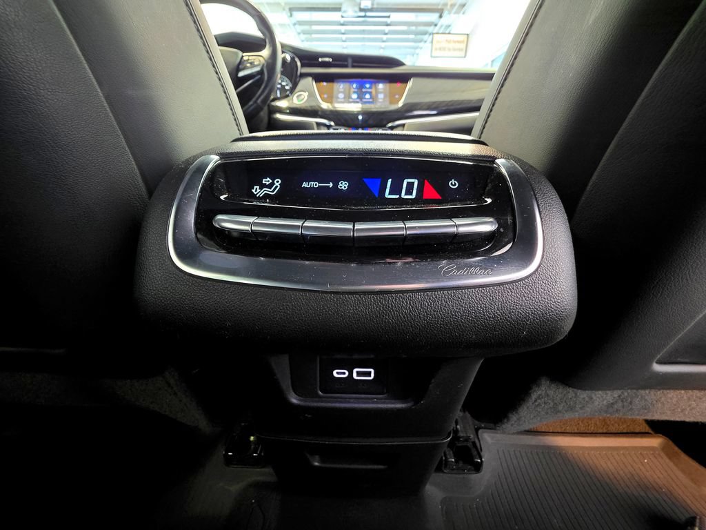 Used 2021 Cadillac XT6 Premium Luxury FWD image 65