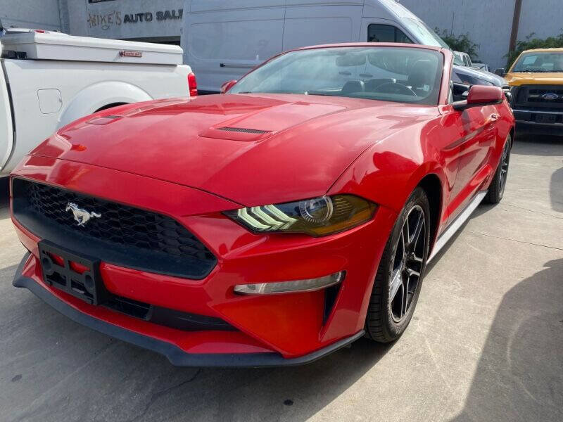 Used 2019 Ford Mustang Premium RWD image 3
