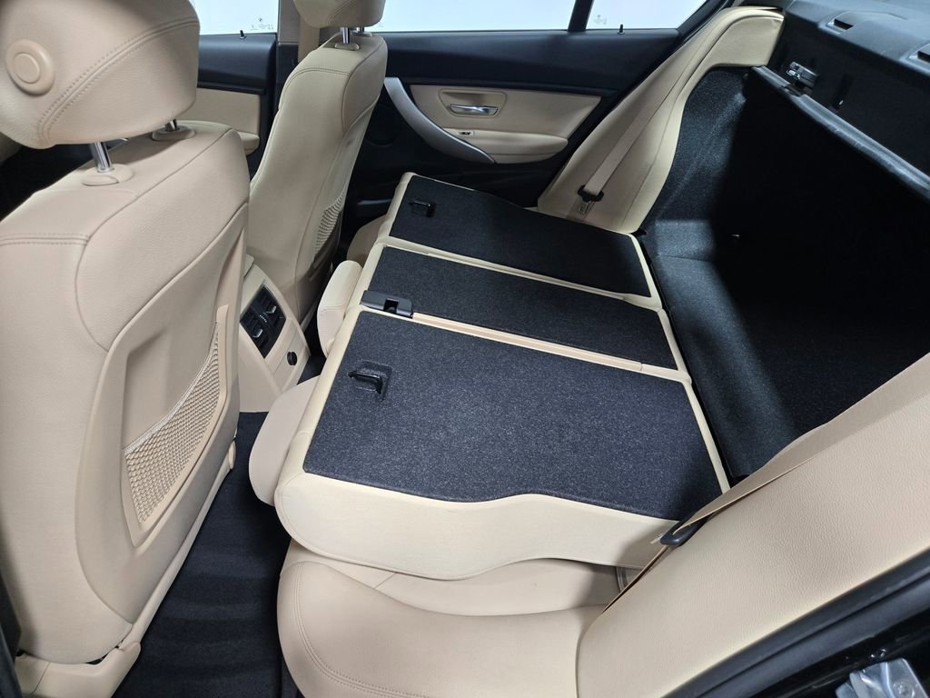 Used 2018 BMW 320i xDrive Sedan w/ Convenience Package image 36