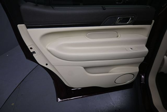 Certified 2019 Lincoln MKT AWD image 24