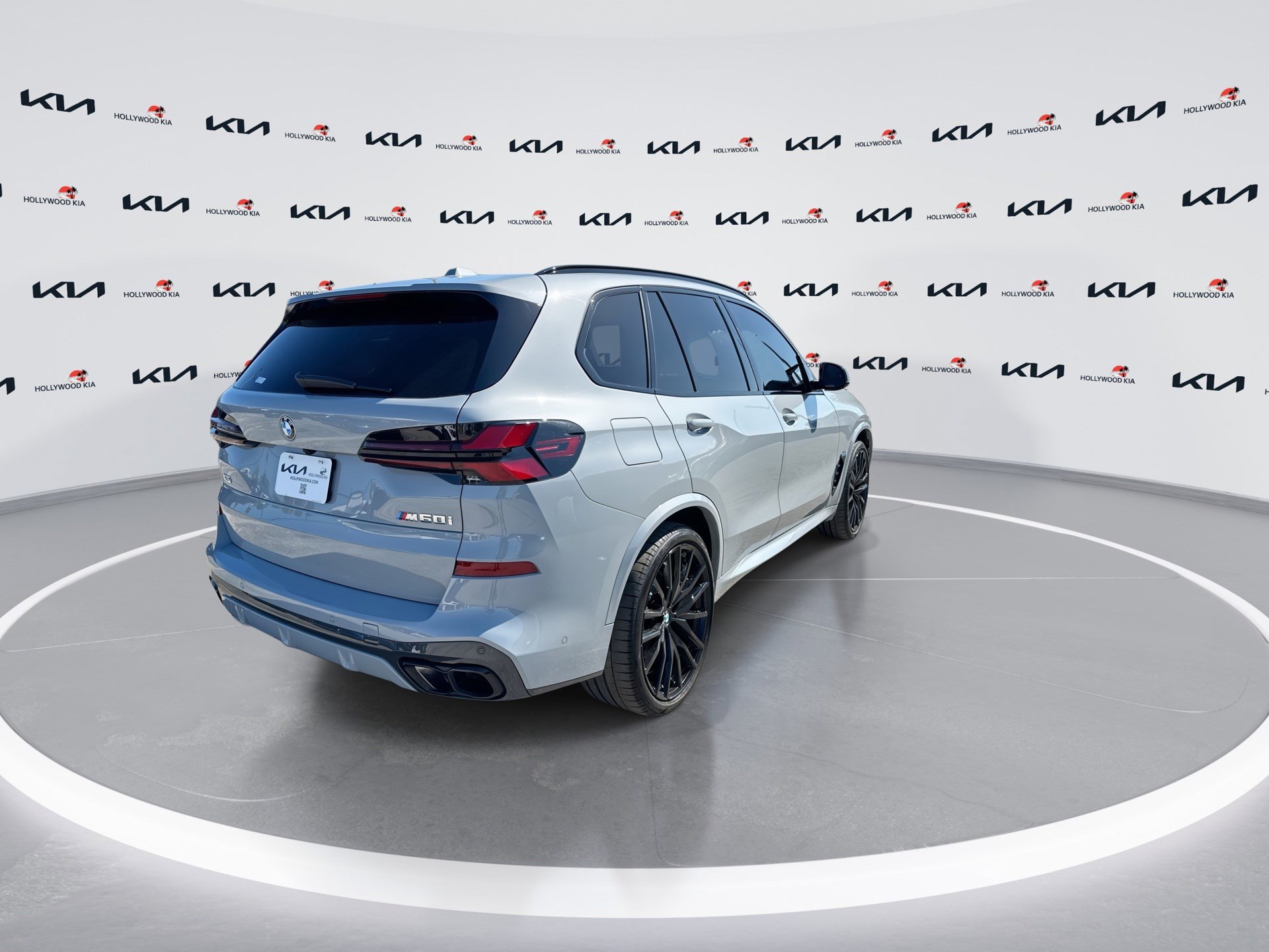 Used 2025 BMW X5 M60i image 8