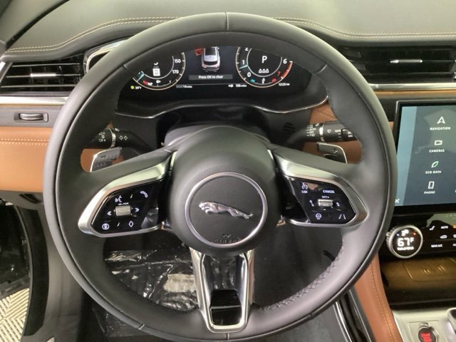 New 2026 Jaguar F-PACE R-Dynamic S image 15
