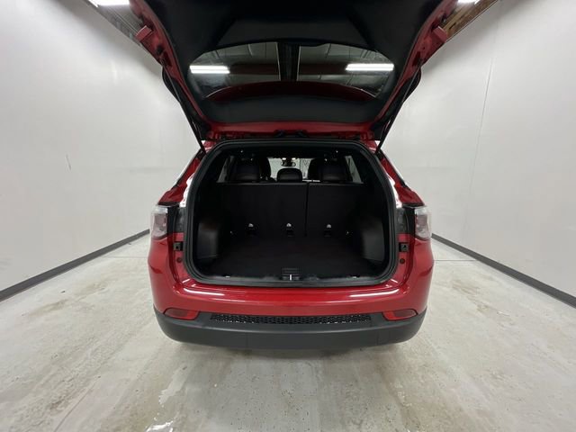 Used 2024 Jeep Compass Latitude image 24