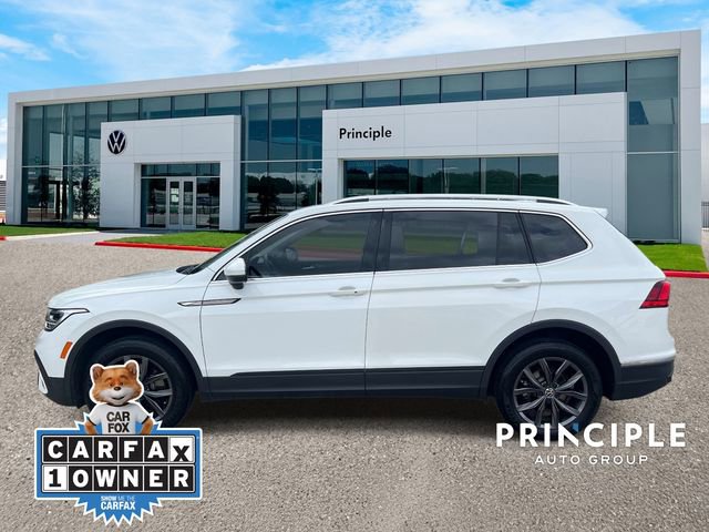 Used 2022 Volkswagen Tiguan SE w/ Panoramic Sunroof Package image 7
