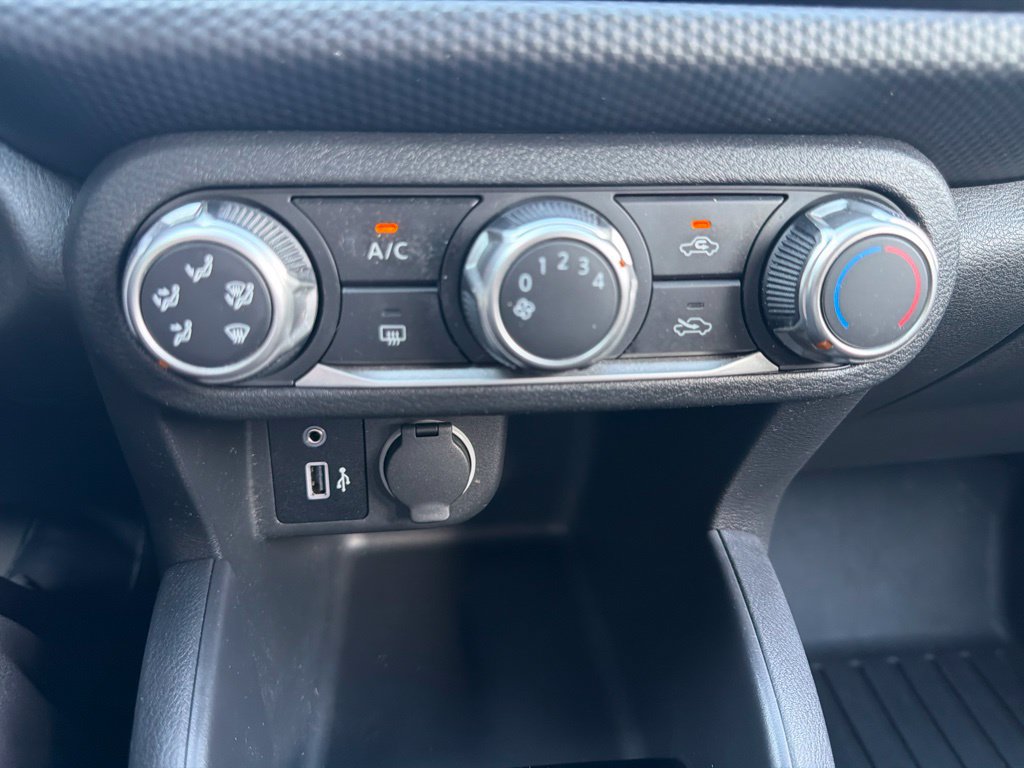 Used 2022 Nissan Kicks S FWD image 22