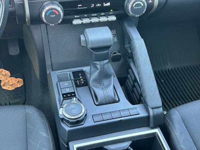 Certified 2025 Toyota Tacoma SR5 AWD/4WD image 20