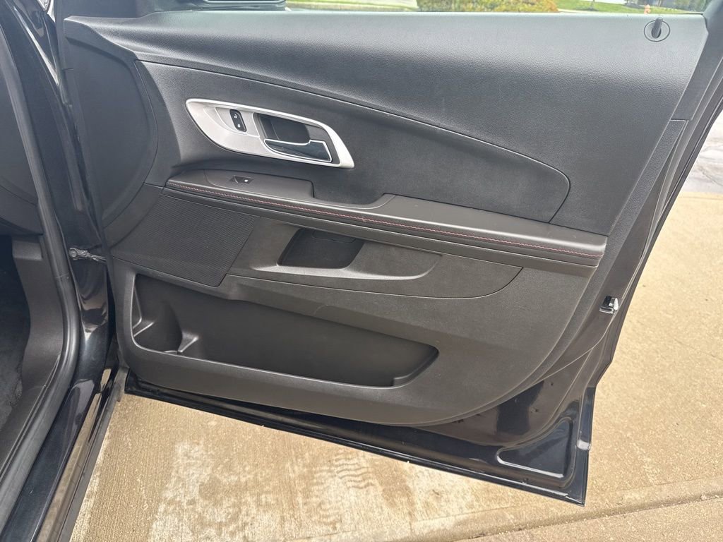 Used 2015 Chevrolet Equinox LT w/ Driver Convenience Package image 38