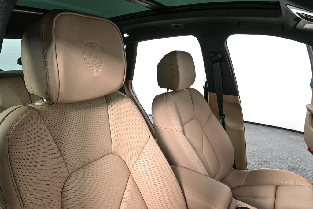 New 2026 Porsche Macan image 25