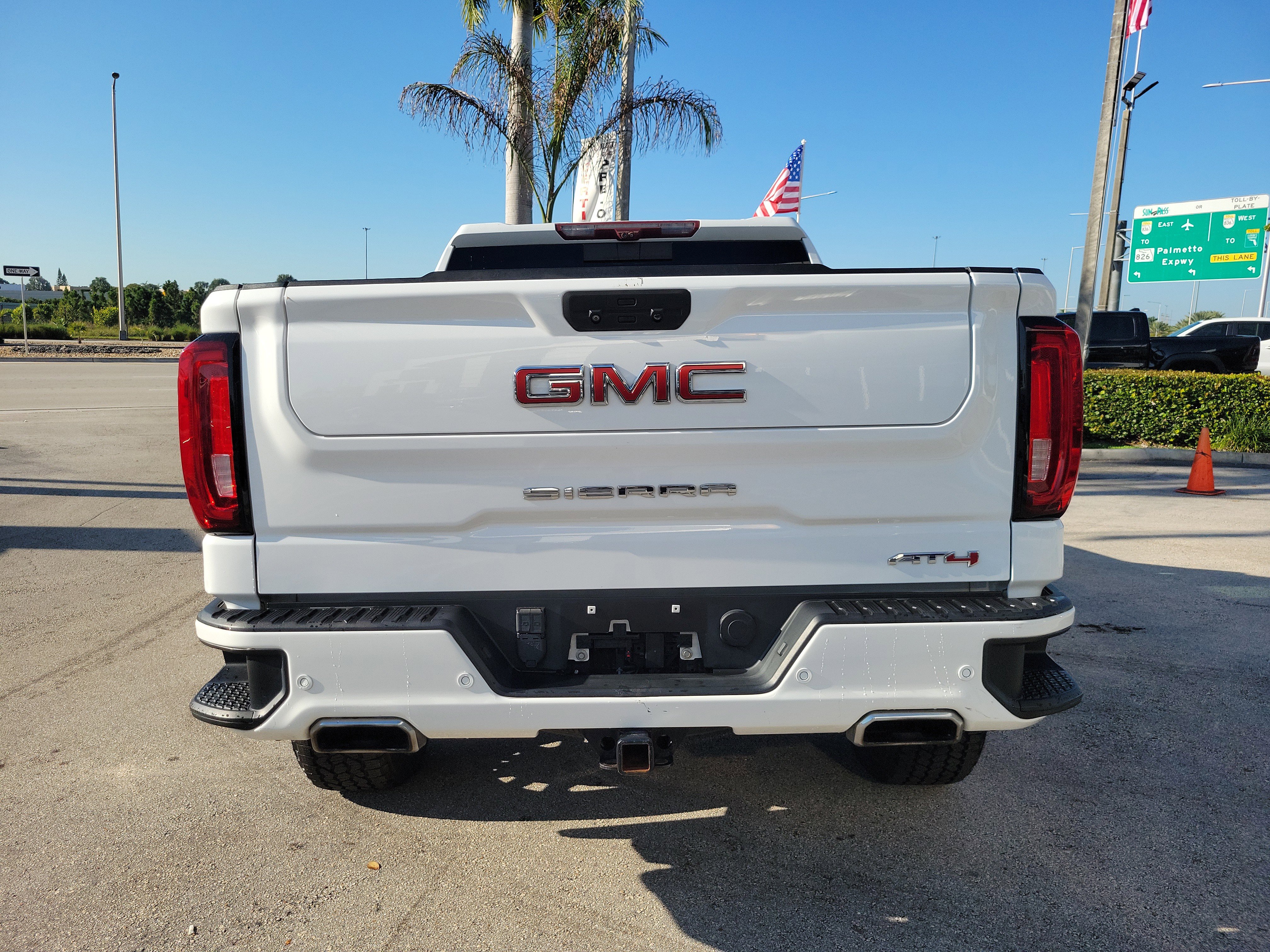Used 2020 GMC Sierra 1500 AT4 w/ AT4 Premium Package image 5