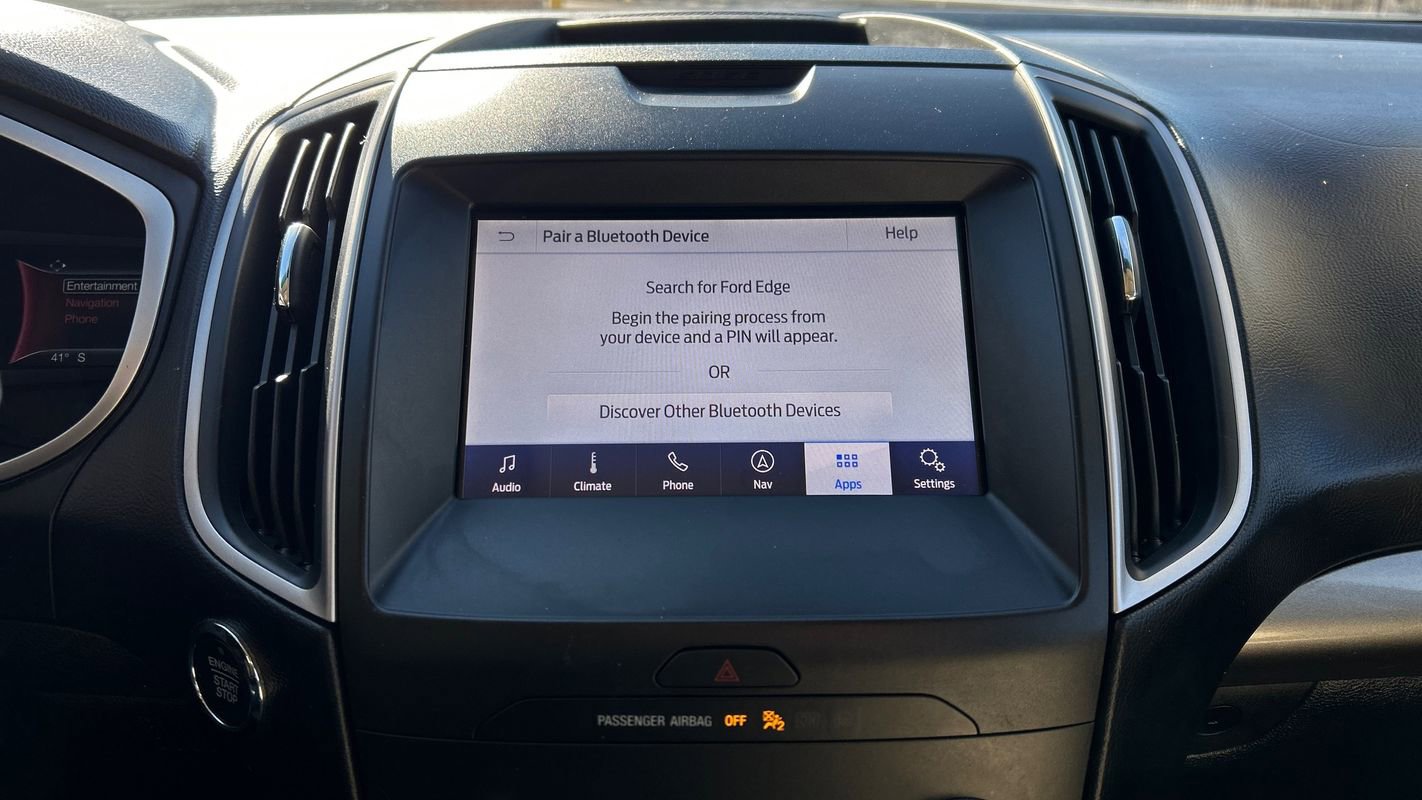 Used 2020 Ford Edge SEL image 36