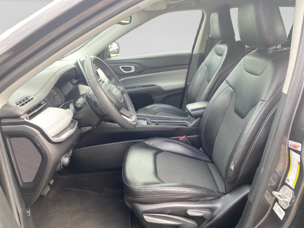 Used 2022 Jeep Compass Latitude w/ Sun and Sound Group FWD image 20