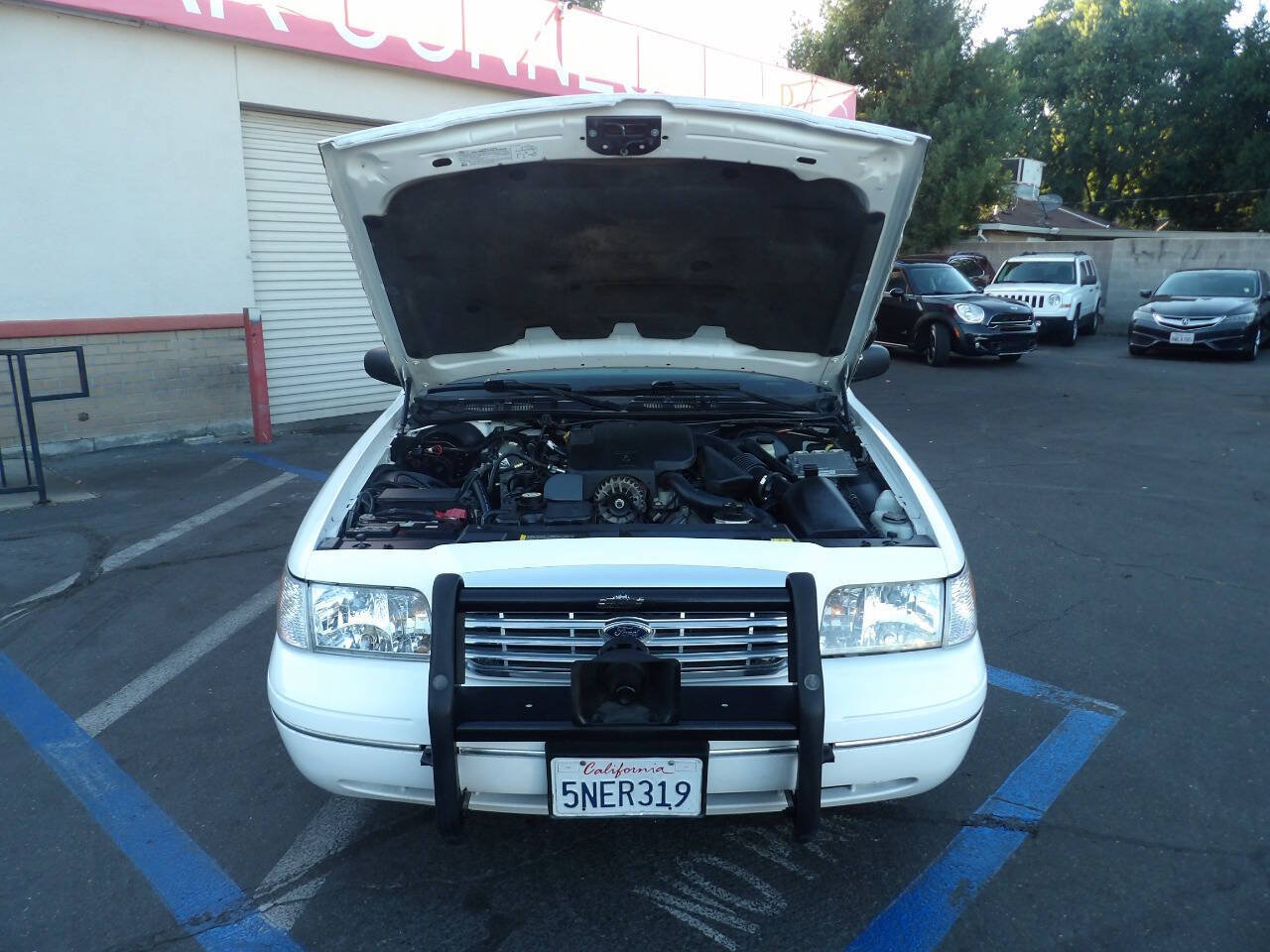 Used 2005 Ford Crown Victoria LX RWD image 11