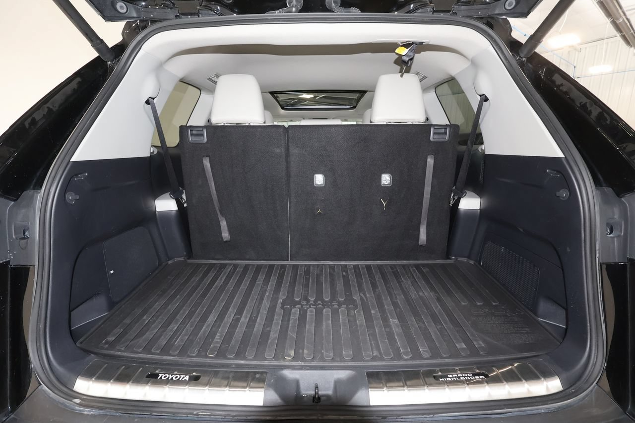 Used 2026 Toyota Grand Highlander AWD image 24