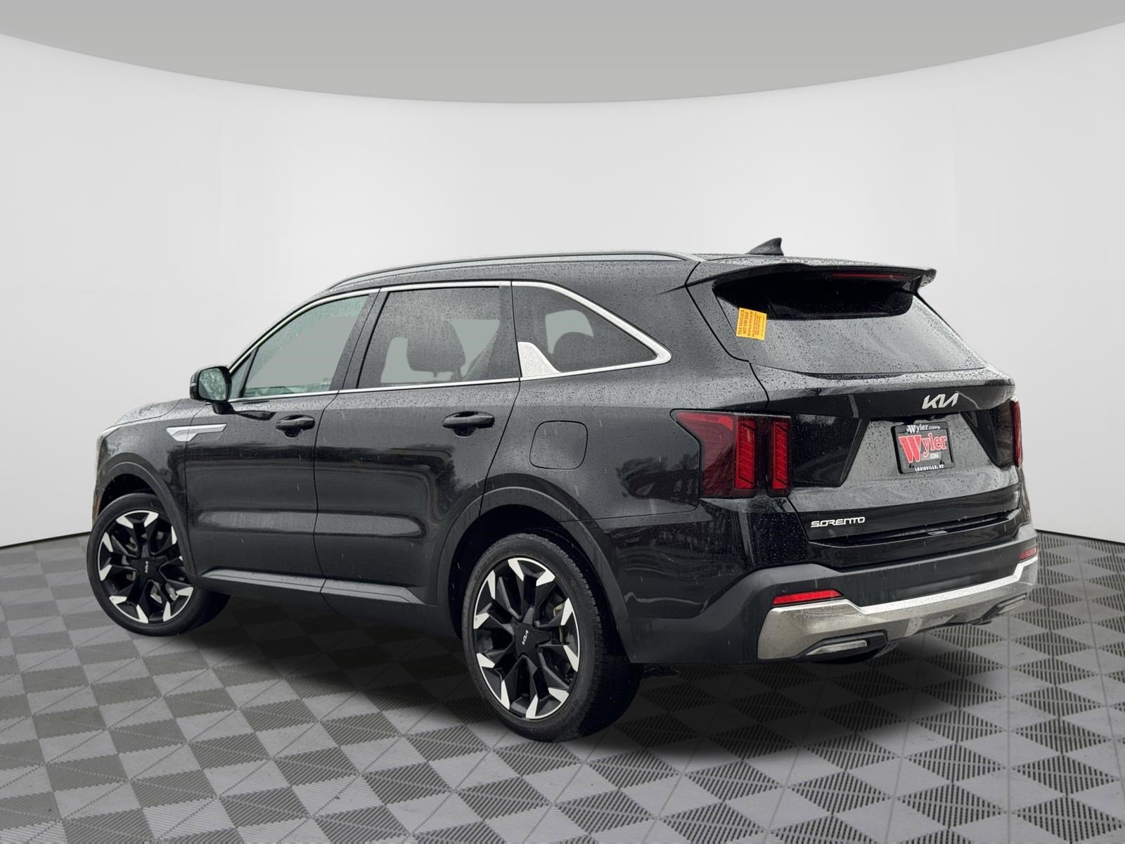 Used 2024 Kia Sorento EX image 17
