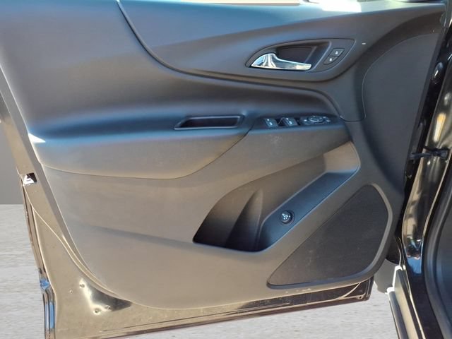 Used 2018 Chevrolet Equinox LT FWD image 14