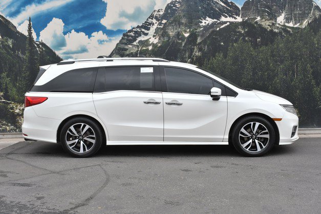 Used 2019 Honda Odyssey Elite image 2