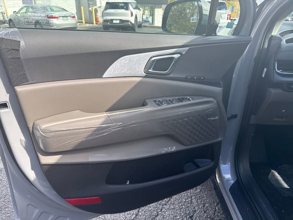 New 2026 Kia Carnival EX image 19