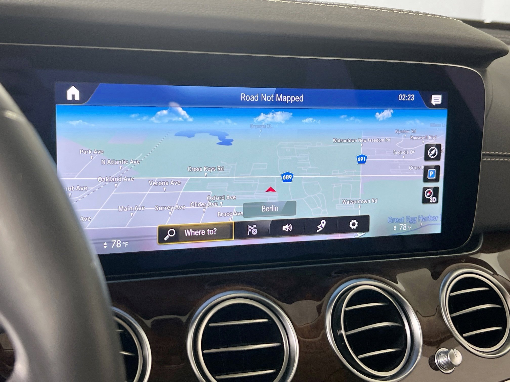 Used 2021 Mercedes-Benz E 350 4MATIC image 13