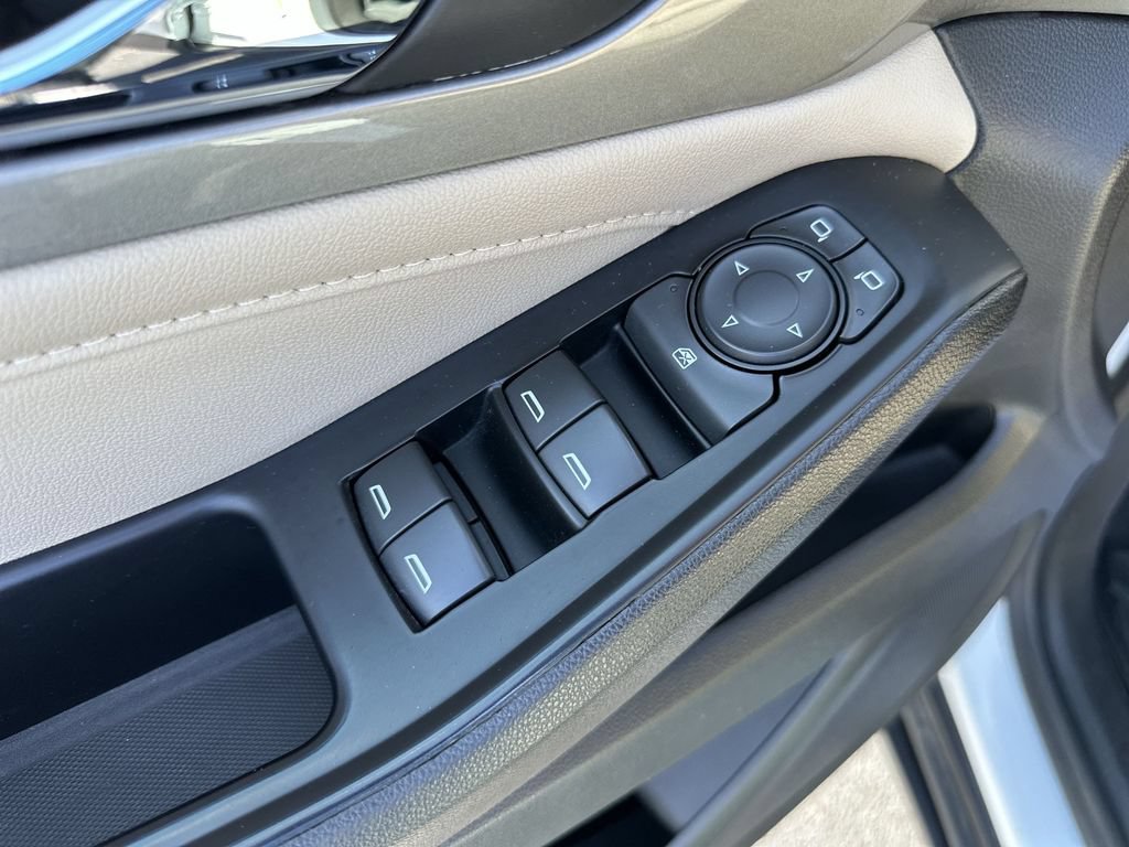 Used 2023 Chevrolet Traverse LS w/ Safety Package FWD image 19