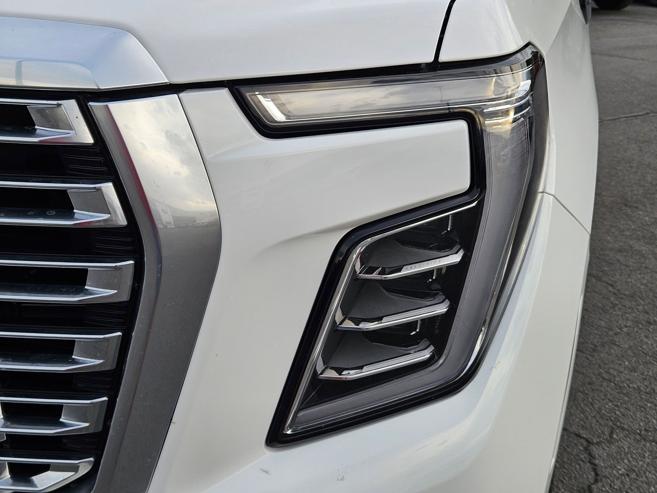 Used 2025 GMC Yukon Denali image 13