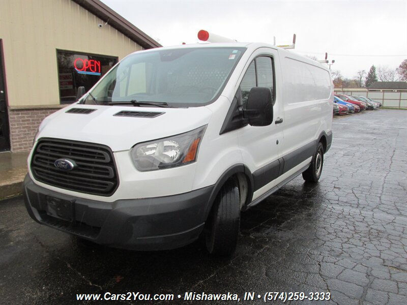 Used 2018 Ford Transit 150 130 Low Roof RWD image 3