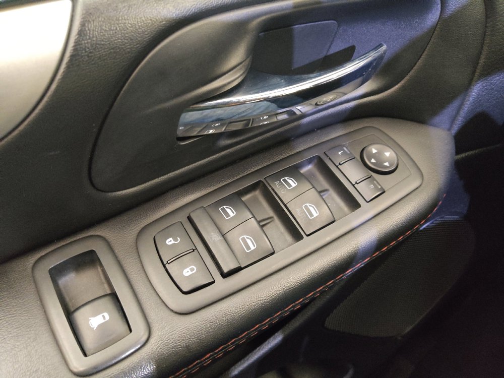 Used 2015 Dodge Grand Caravan R/T w/ Driver Convenience Group FWD image 27