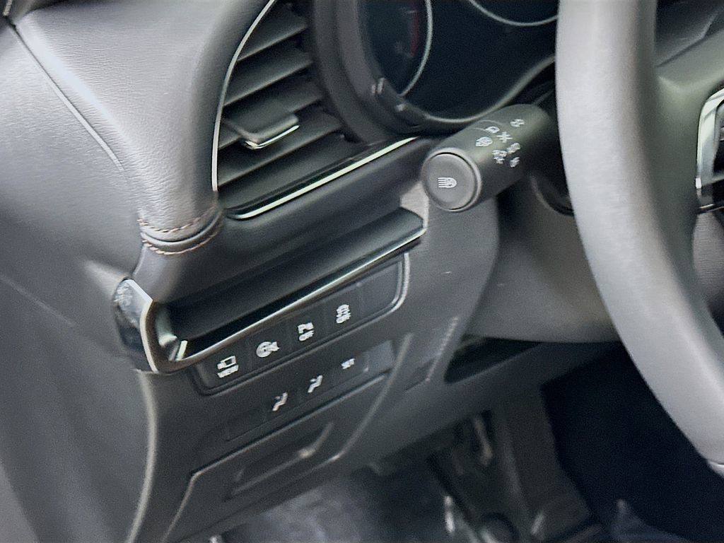 New 2026 MAZDA MAZDA3 Hatchback w/Premium Plus Pkg image 14