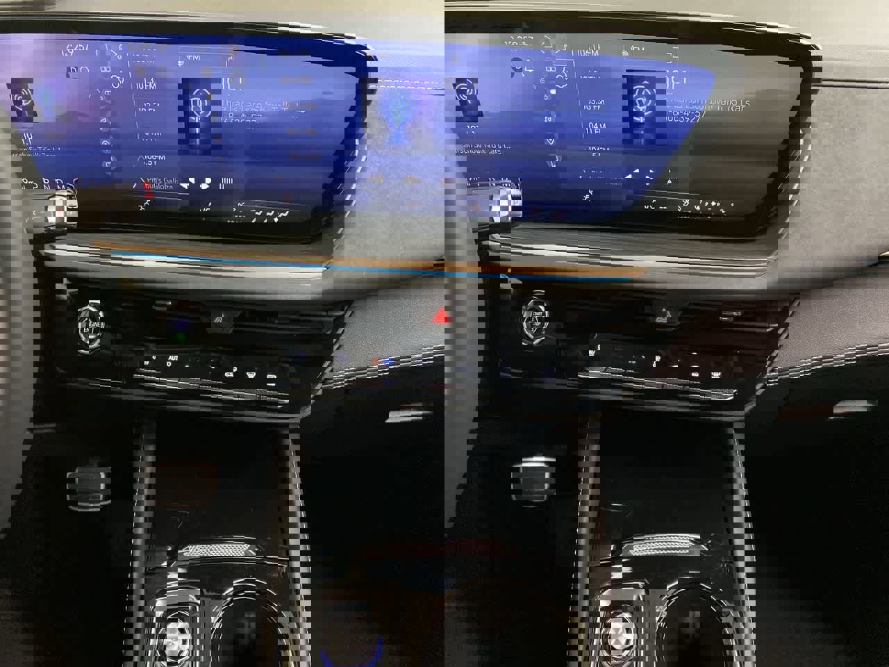 Used 2025 Buick Envision Sport Touring image 24