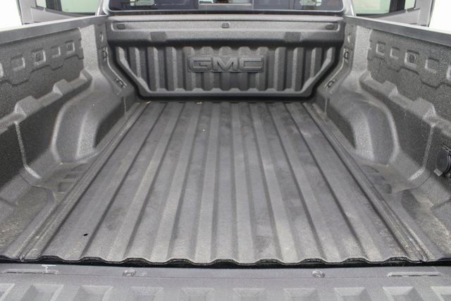 New 2026 GMC Canyon AT4 w/ Off-Road Front Bumper Package image 17