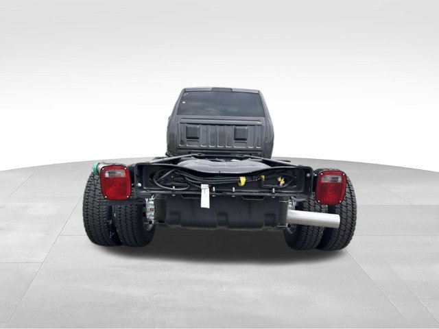 New 2026 RAM 5500 Tradesman w/ Chrome Appearance Group AWD/4WD image 11