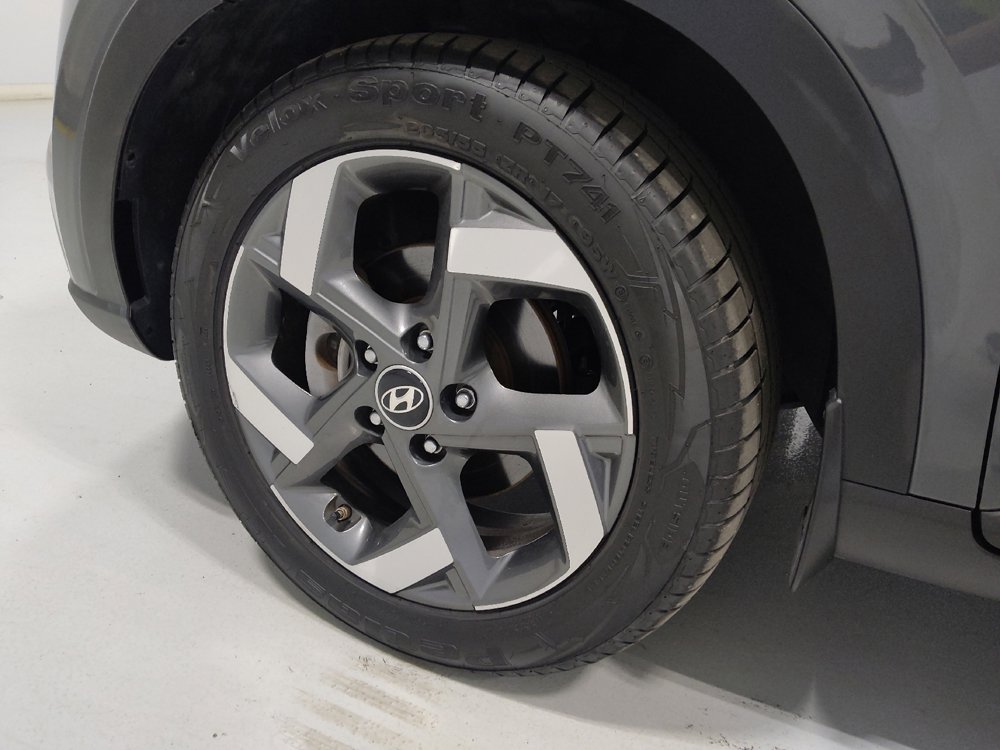 Used 2023 Hyundai Venue SEL FWD image 31