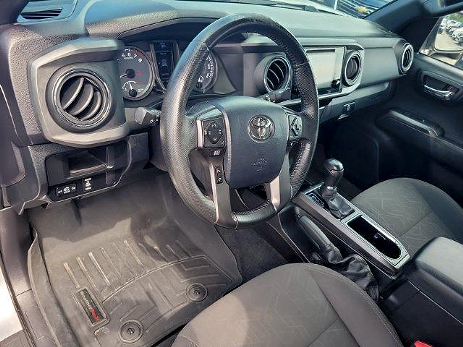 Used 2016 Toyota Tacoma TRD Sport w/ Towing Package RWD image 22
