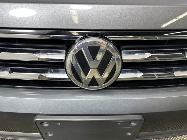 Used 2021 Volkswagen Tiguan SE image 9