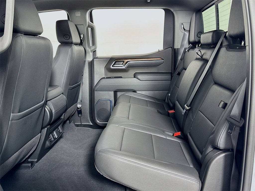 Used 2024 Chevrolet Silverado 1500 LT w/ Leather Package image 12