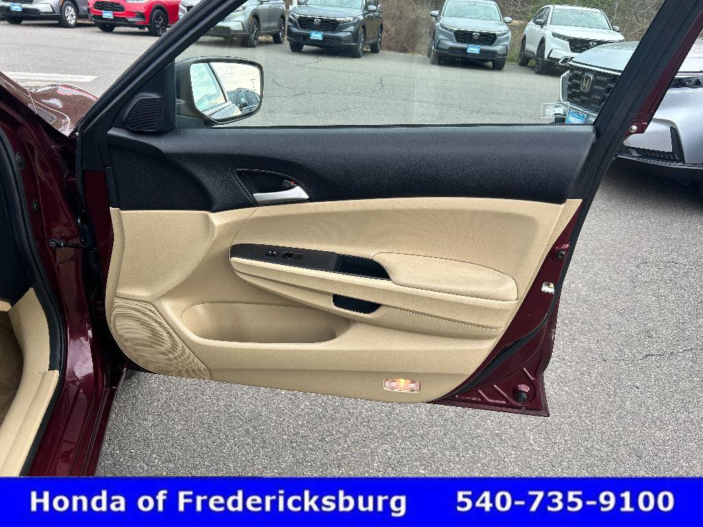 Used 2011 Honda Accord LX image 14