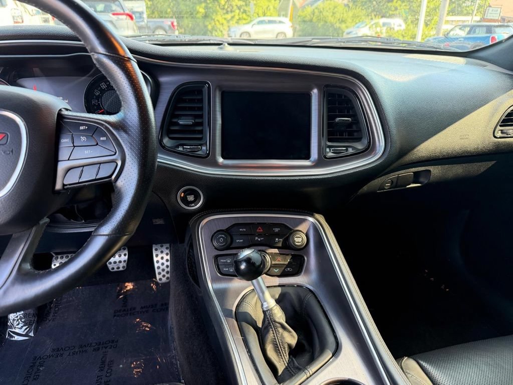 Used 2017 Dodge Challenger R/T Plus RWD image 26