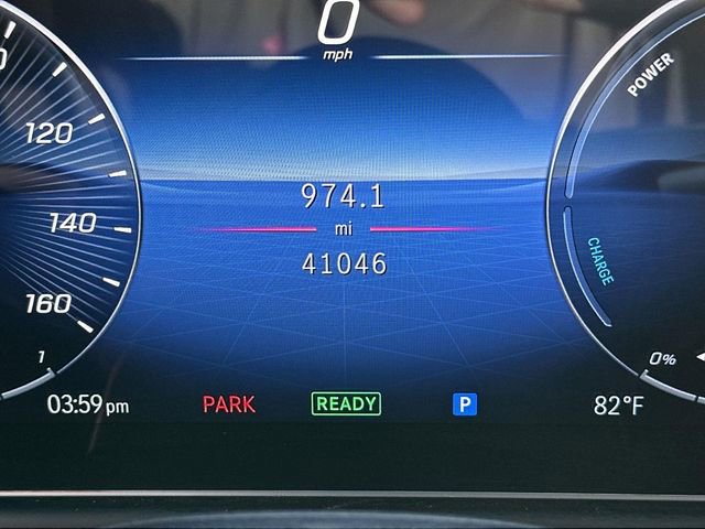 Used 2024 Mercedes-Benz GLE 450e 4MATIC image 11