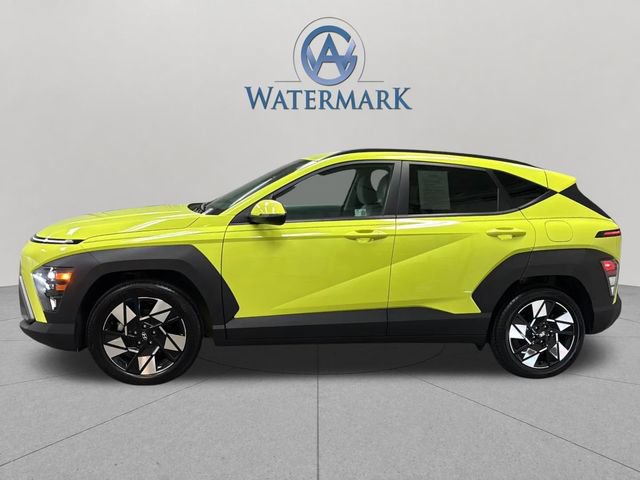 Used 2024 Hyundai Kona SEL w/ Convenience Package FWD image 2
